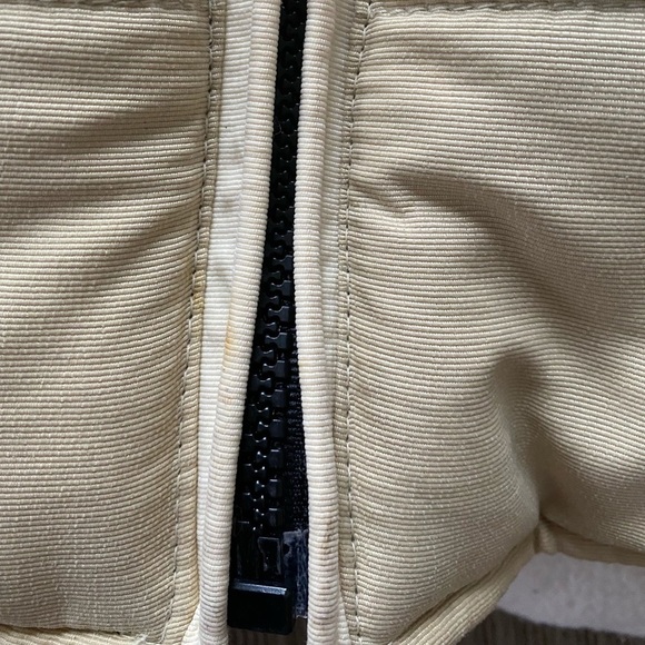 POWDER Room Cream Sleeveless Vest - Picture 10 of 11